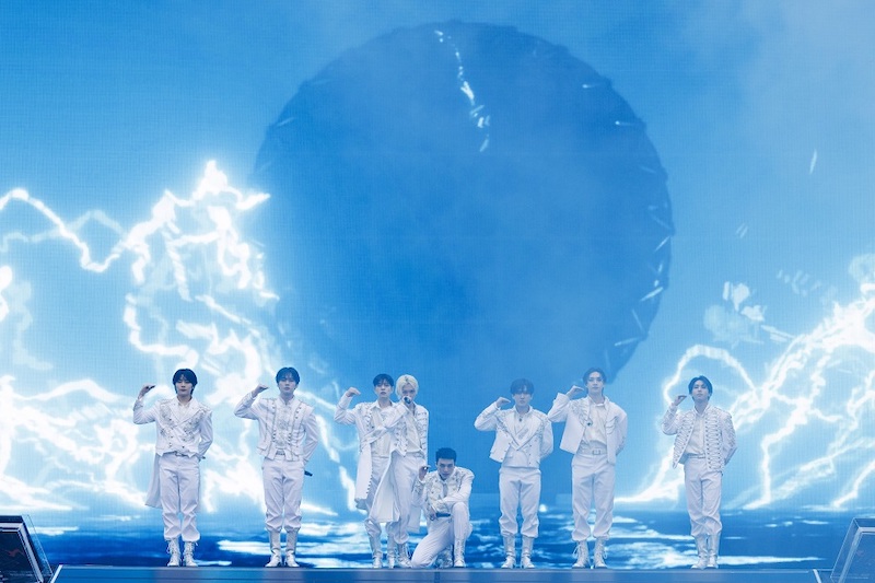 Stray kids World Tour <domiATE>