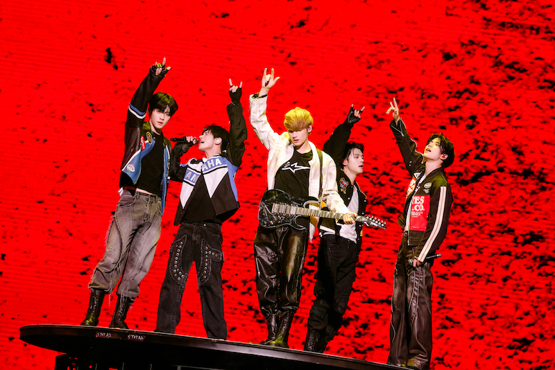 TOMORROW X TOGETHER WORLD TOUR - EP .2