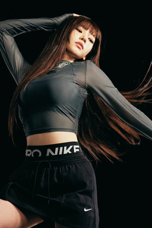 KARINA NIKE
