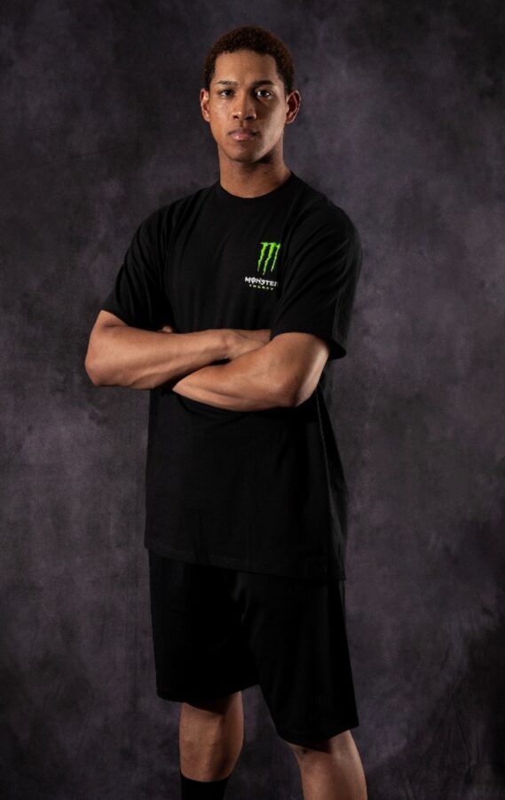 モンスターエナジー＆万波中正選手 特別体験を手に入れろ