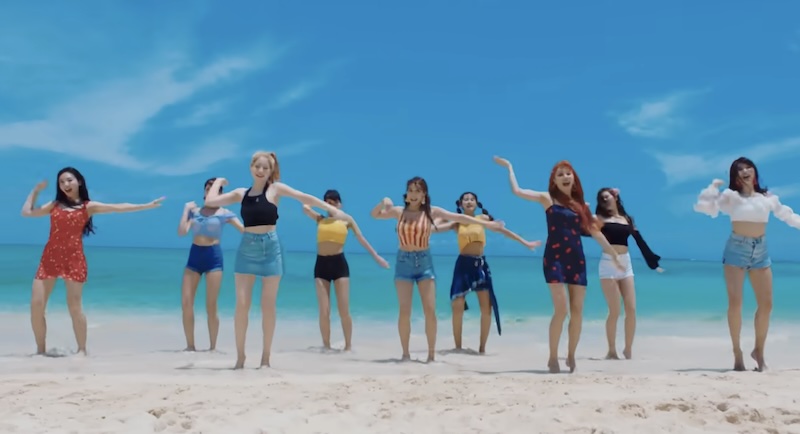 TWICE "Dance The Night Away
