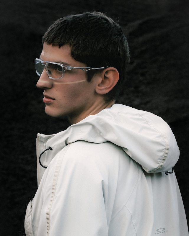 Oakley Latitude SS26