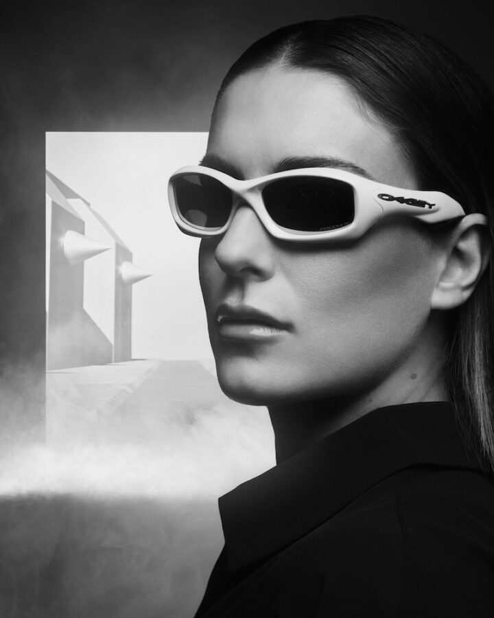 OAKLEY