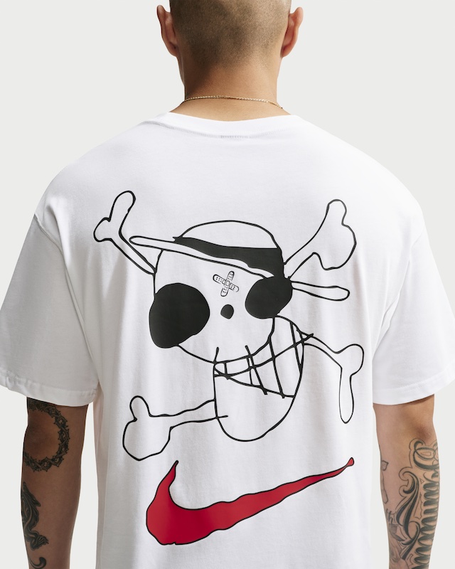 NIKE
